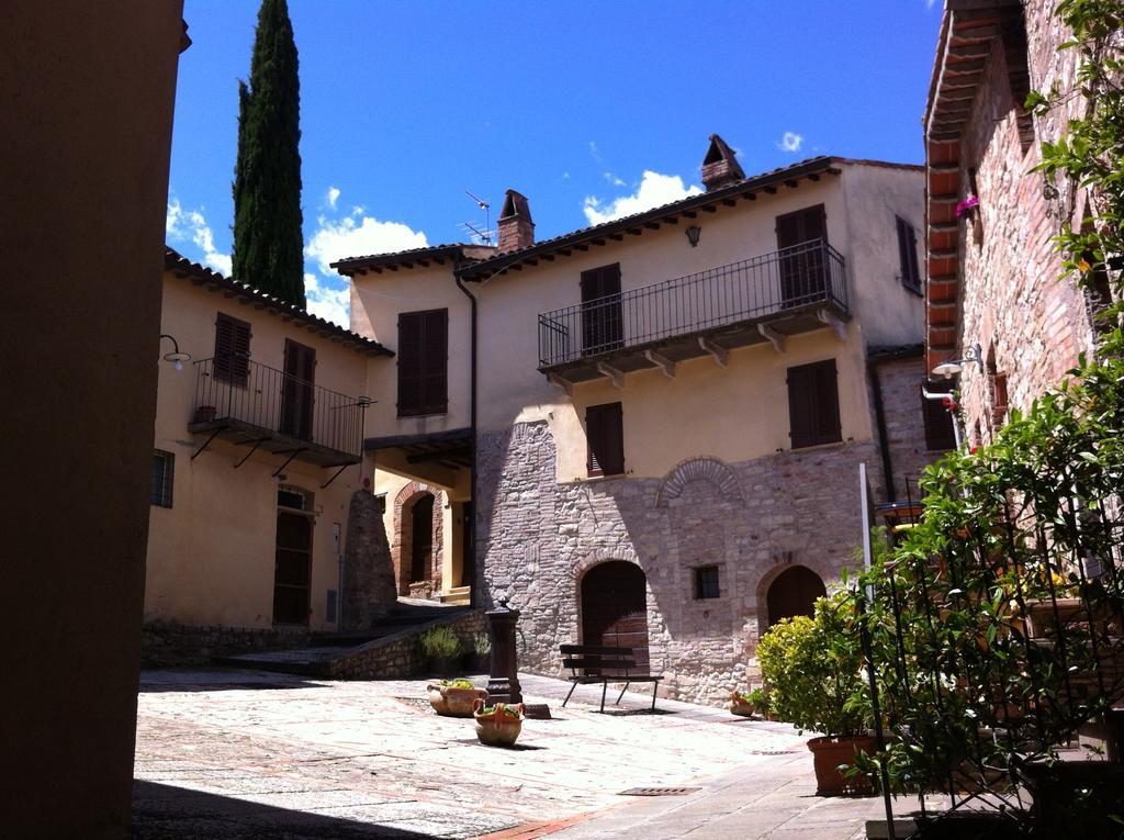 فندق توديفي  La Piazzetta Del Borgo المظهر الخارجي الصورة